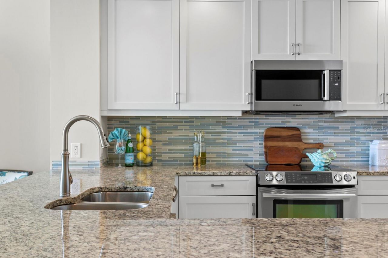 1325 Snell Isle Boulevard Ne, Unit 709, Saint Petersburg, FL 33704 Photo