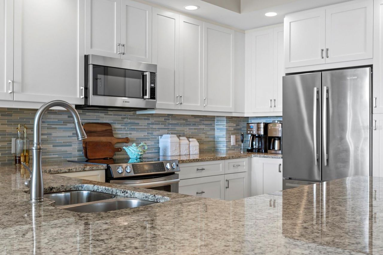 1325 Snell Isle Boulevard Ne, Unit 709, Saint Petersburg, FL 33704 Photo