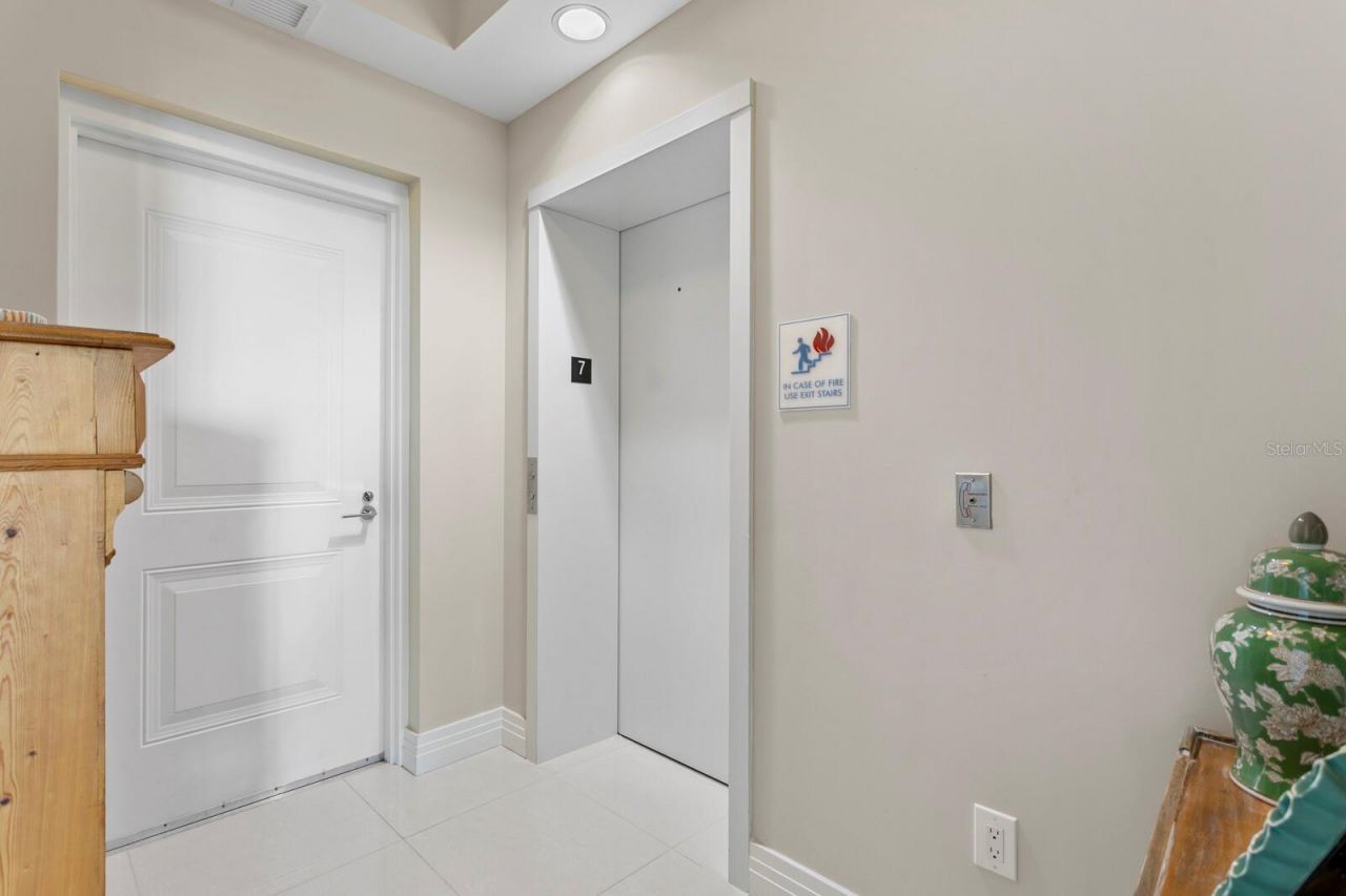 1325 Snell Isle Boulevard Ne, Unit 709, Saint Petersburg, FL 33704 Photo