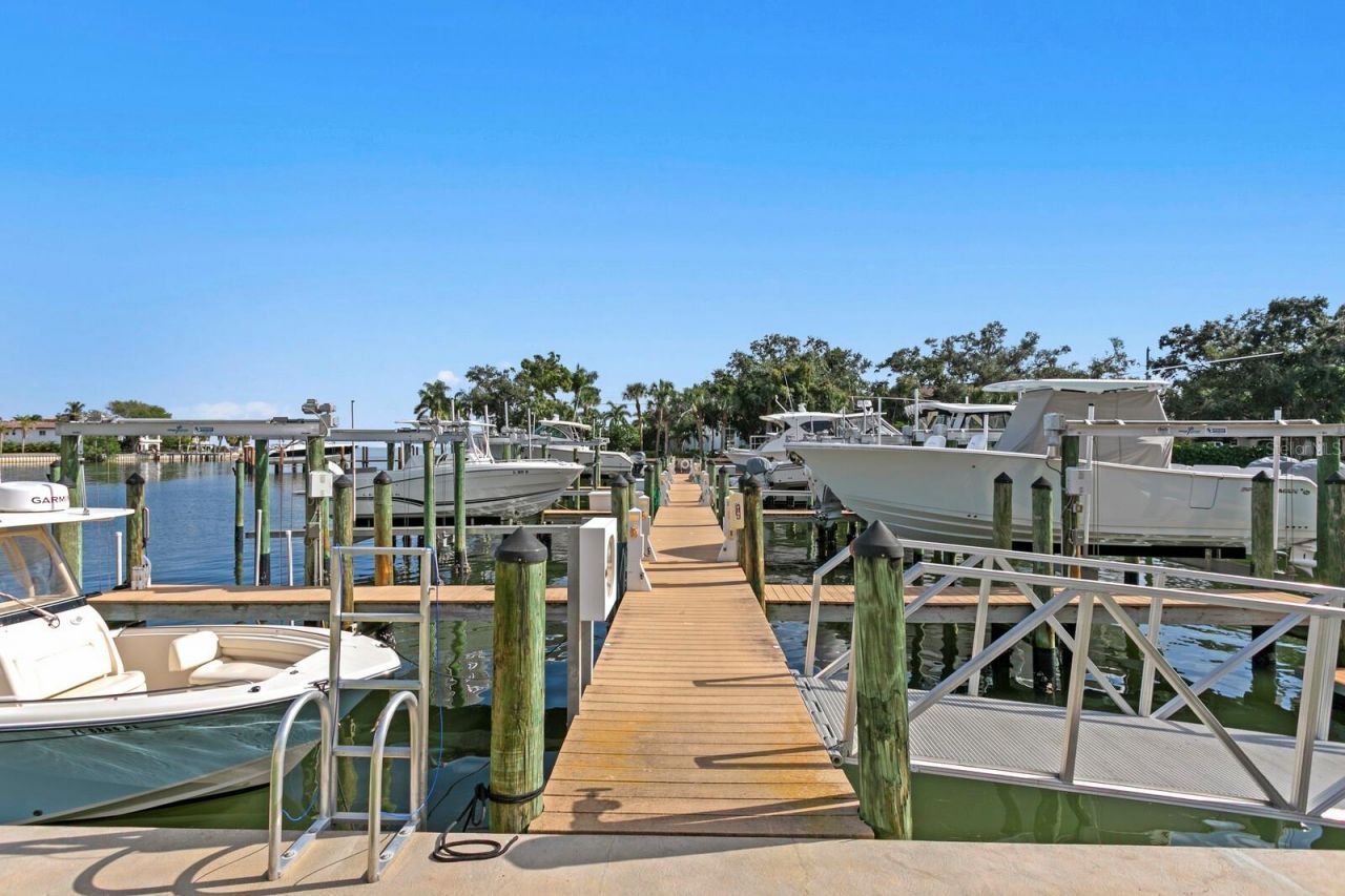 1325 Snell Isle Boulevard Ne, Unit 709, Saint Petersburg, FL 33704 Photo