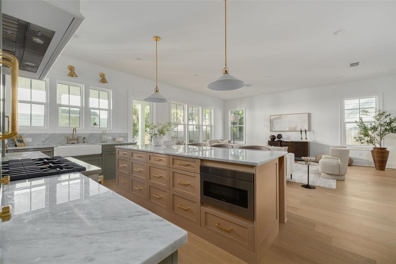 1420 14th Street N, Saint Petersburg, FL 33704 Photo