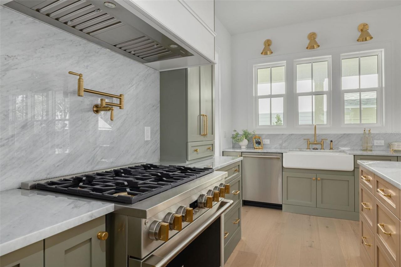 1420 14th Street N, Saint Petersburg, FL 33704 Photo