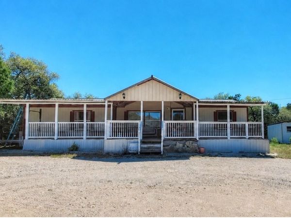 885 Brushy Creek, Lakehills, TX 78063