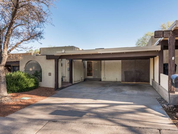 19 Casa Hermosa Drive NE, Albuquerque, NM 87112