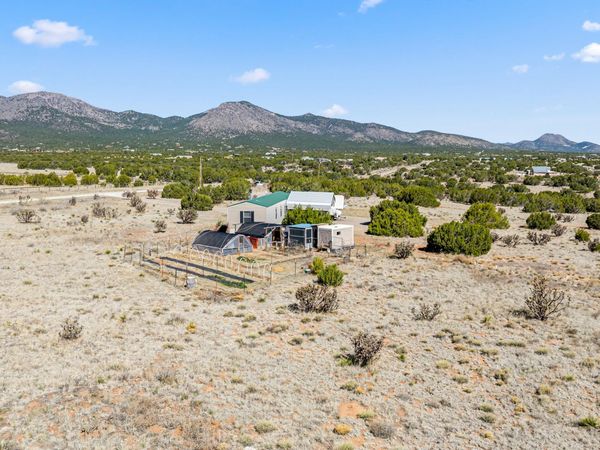 78 Drake Road, Edgewood, NM 87015