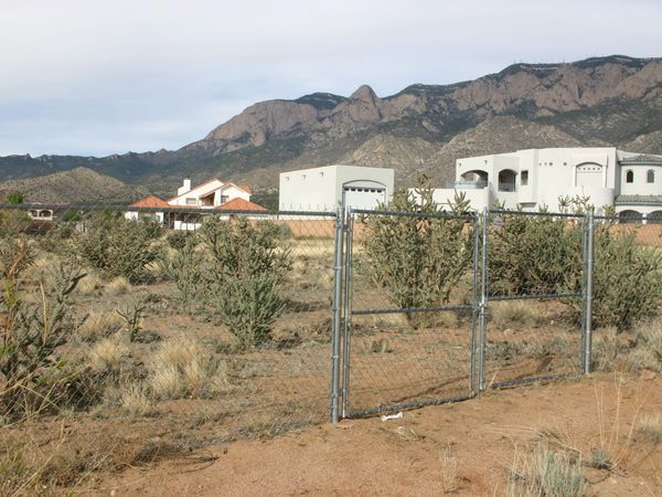 11301 Carmel Avenue NE, Albuquerque, NM 87122