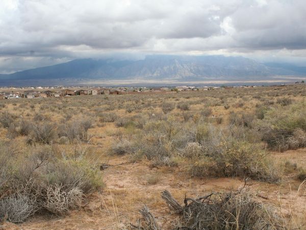 405 14th Avenue SE, Rio Rancho, NM 87124