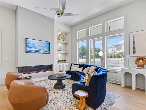 22085 W 93rd Terrace, Lenexa, KS 66220