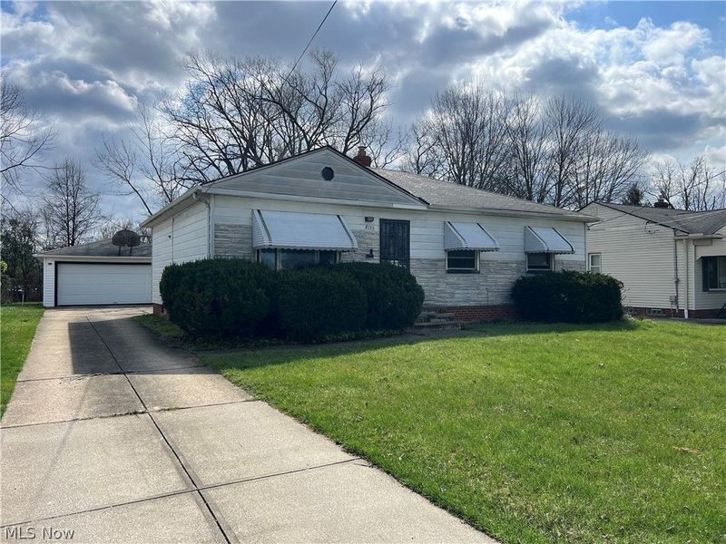 4133 Eastwood Lane, Warrensville Heights, OH 44122 Photo 2