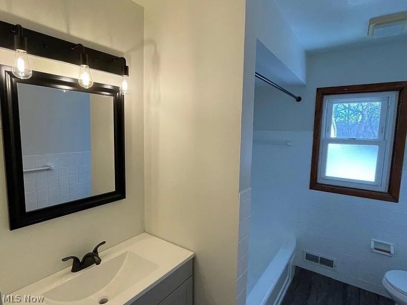 4133 Eastwood Lane, Warrensville Heights, OH 44122 Photo 5