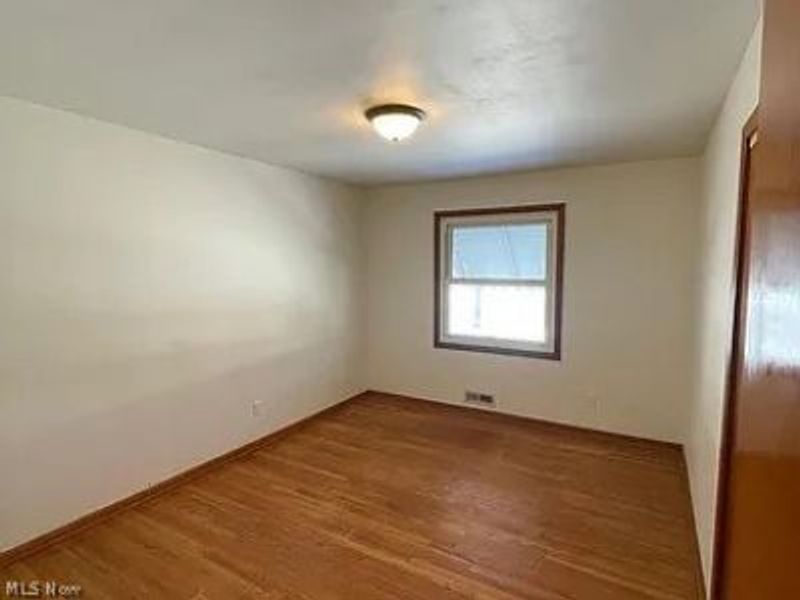 4133 Eastwood Lane, Warrensville Heights, OH 44122 Photo 7