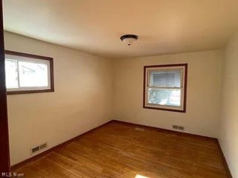 4133 Eastwood Lane, Warrensville Heights, OH 44122 Photo 9