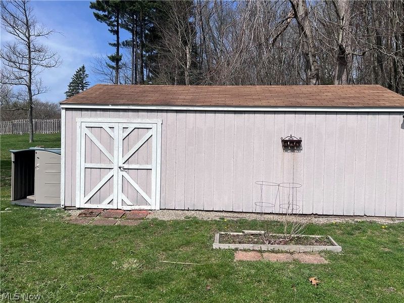 919 Chelsea Drive, Dover, OH 44622 Photo 22