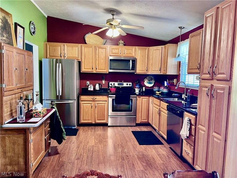 919 Chelsea Drive, Dover, OH 44622 Photo 3