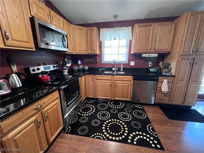 919 Chelsea Drive, Dover, OH 44622 Photo 5