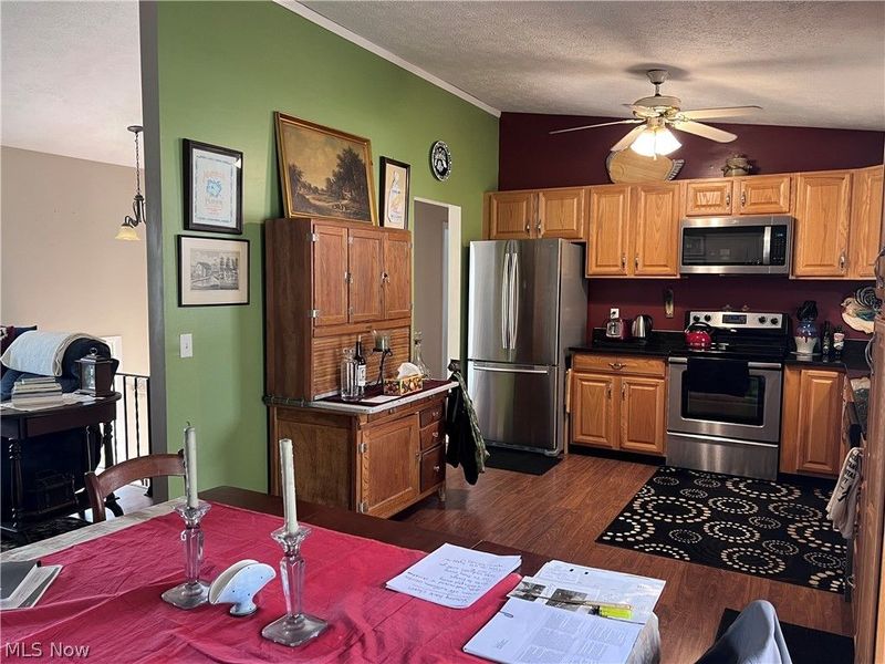 919 Chelsea Drive, Dover, OH 44622 Photo 7