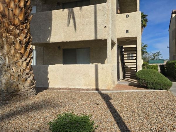 5060 Newport Cove Drive , Unit B, Las Vegas, NV 89119