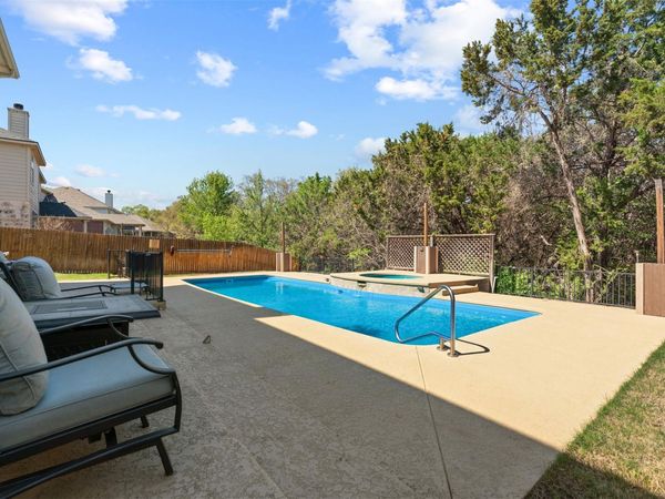 228 Hoot Owl LN N, Leander, TX 78641