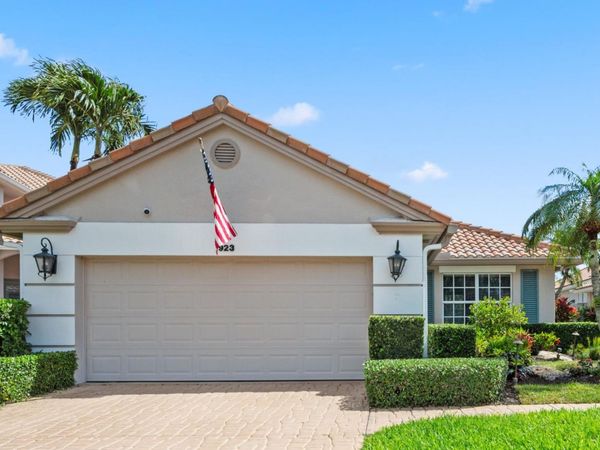 923 Augusta Pointe Drive, Palm Beach Gardens, FL 33418