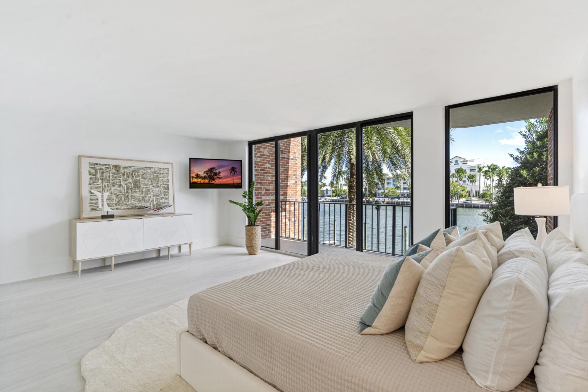 1800 S Ocean Drive, Fort Lauderdale, FL 33316 Photo