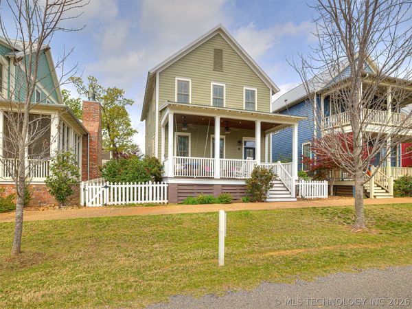 25 Boulevard , Carlton Landing, OK 74432