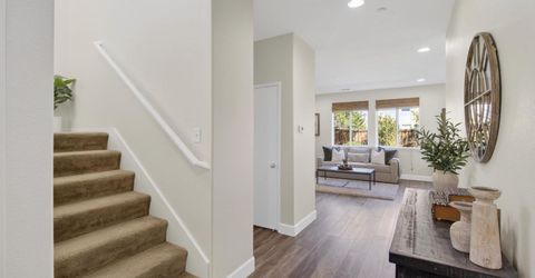 1243 Banyan Way, Lincoln, CA 95648 Photo