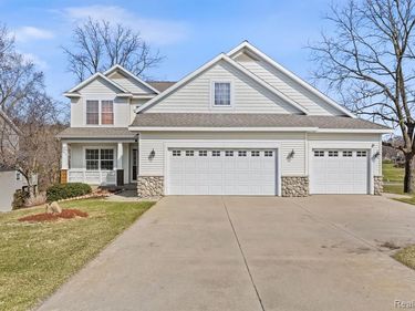 3127 Royal Hannah Drive NE, Algoma Twp, MI 49341