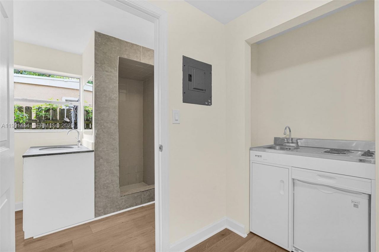 299 NW 43rd St, Unit 1, Miami, FL 33127 Photo