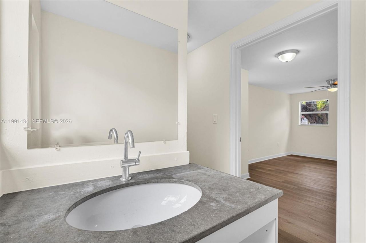 299 NW 43rd St, Unit 1, Miami, FL 33127 Photo