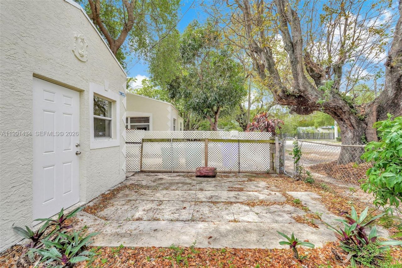 299 NW 43rd St, Unit 1, Miami, FL 33127 Photo