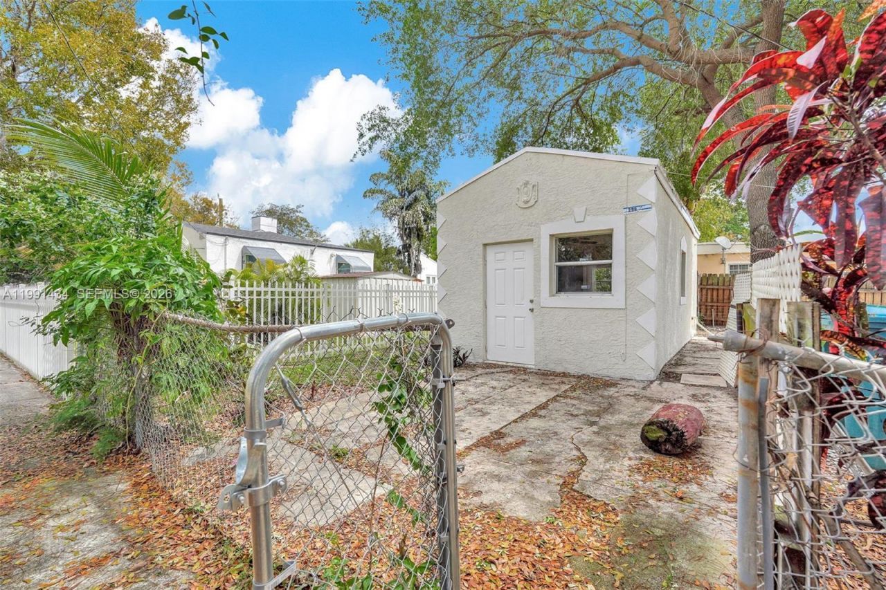 299 NW 43rd St, Unit 1, Miami, FL 33127 Photo