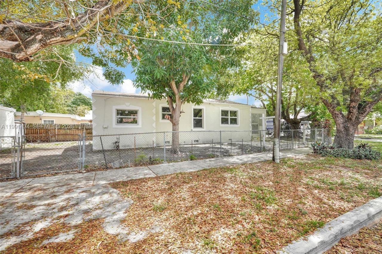 299 NW 43rd St, Unit 1, Miami, FL 33127 Photo