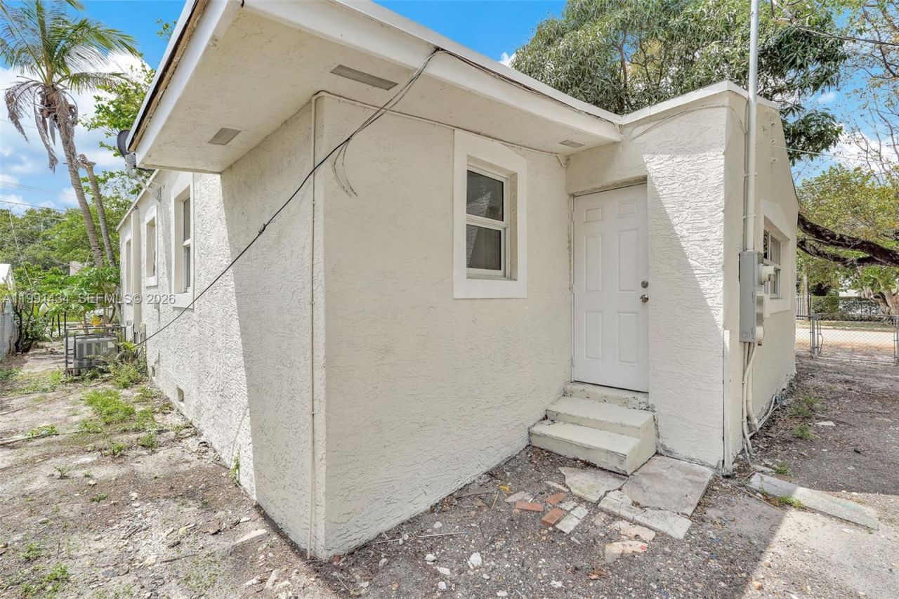 299 NW 43rd St, Unit 1, Miami, FL 33127 Photo