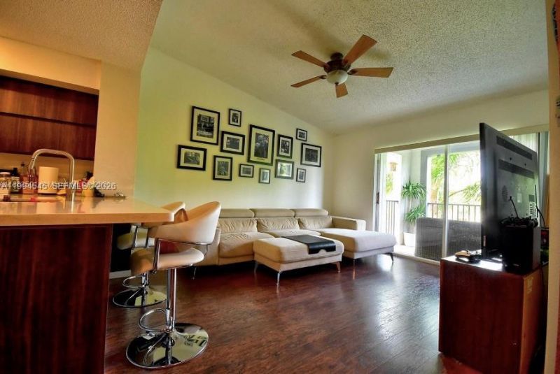 4440 NW 107th Ave , Unit 306-7, Doral, FL 33178 Photo