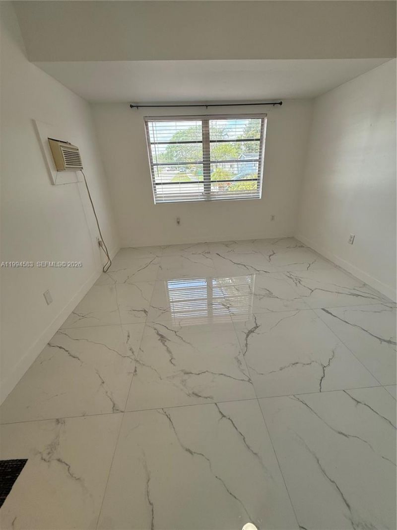 1230 North Dr, Unit Studio, Miami, FL 33179 Photo