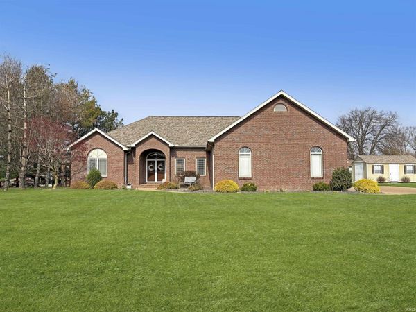 1507 Hawthorne Court, Princeton, IN 47670