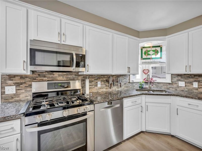 174 E 286th Street, Willowick, OH 44095 Photo 16