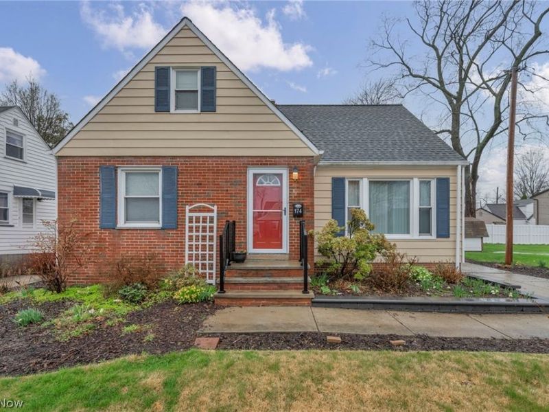 174 E 286th Street, Willowick, OH 44095 Photo 2