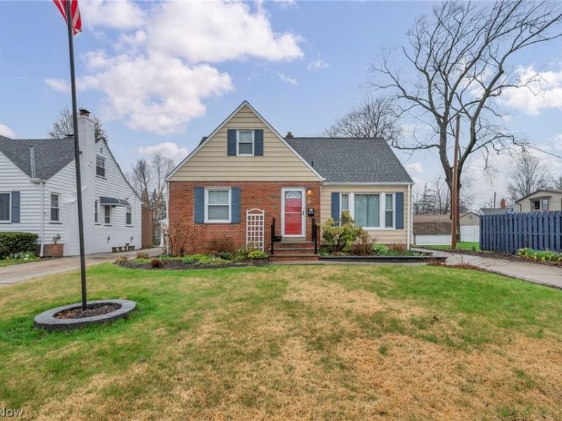 174 E 286th Street, Willowick, OH 44095 Photo 3