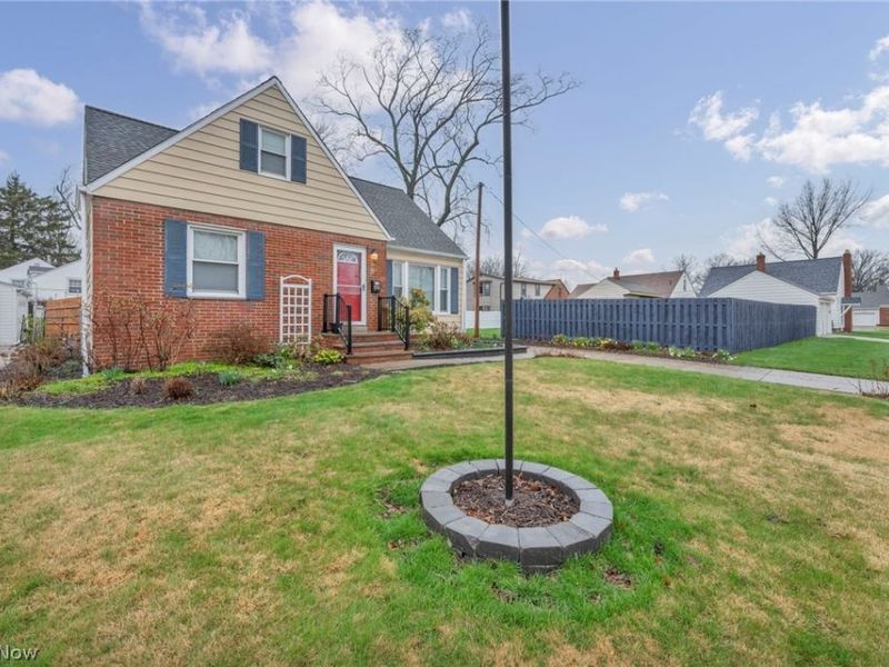 174 E 286th Street, Willowick, OH 44095 Photo 5