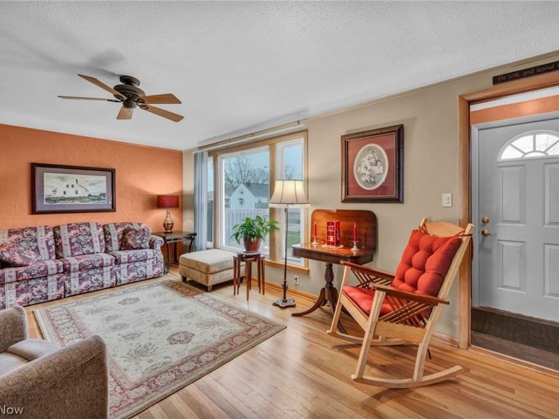 174 E 286th Street, Willowick, OH 44095 Photo 8