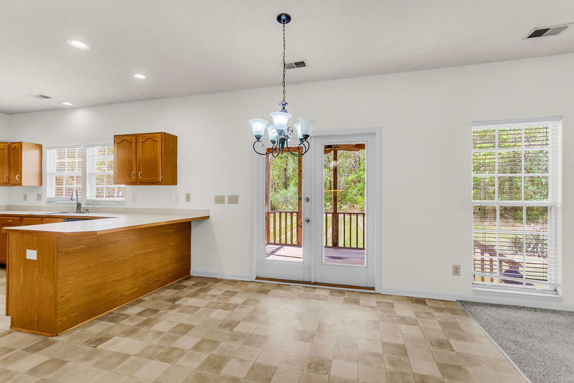 113 Waddington Trace Photo 23