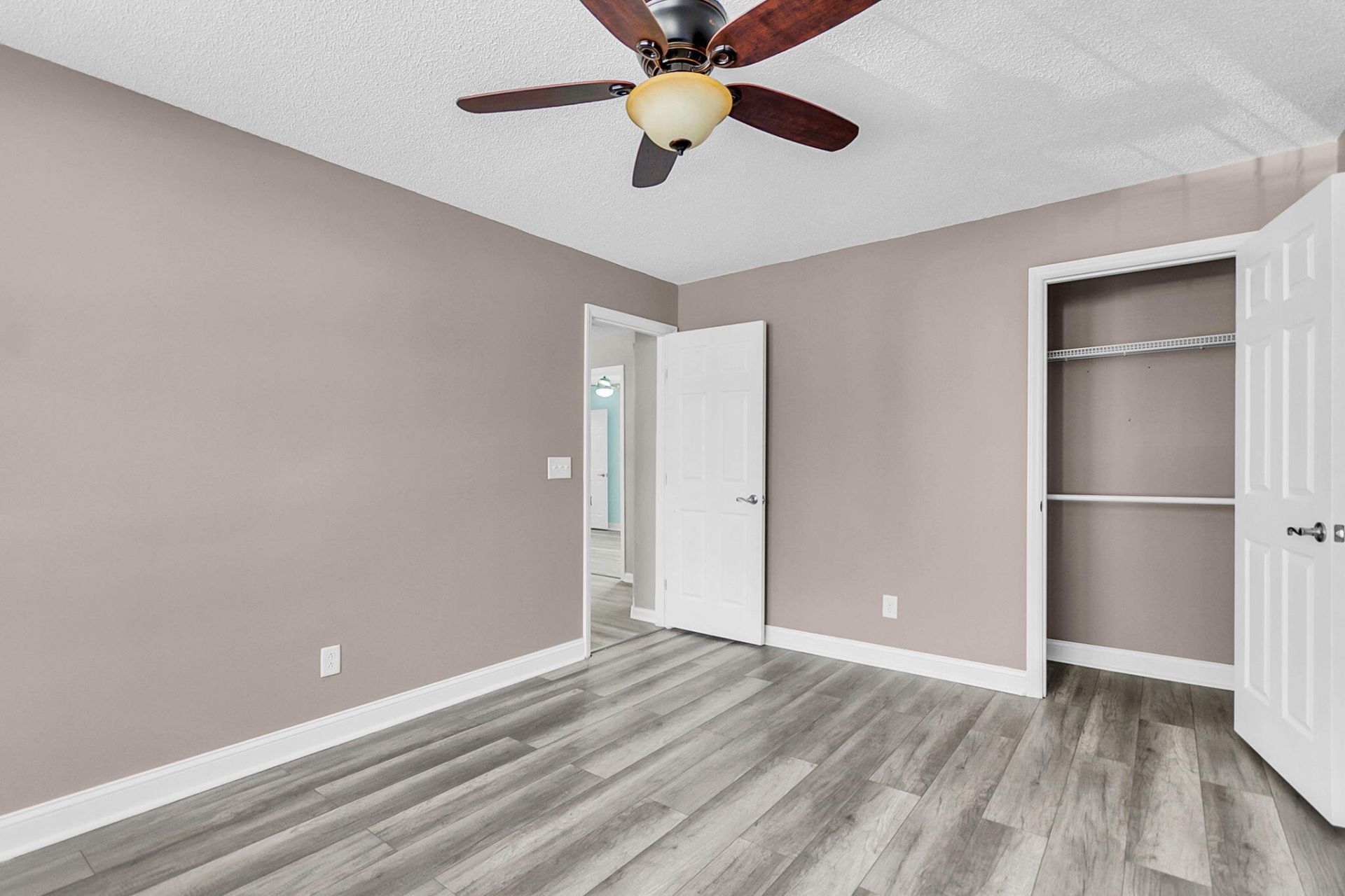 113 Waddington Trace Photo 32