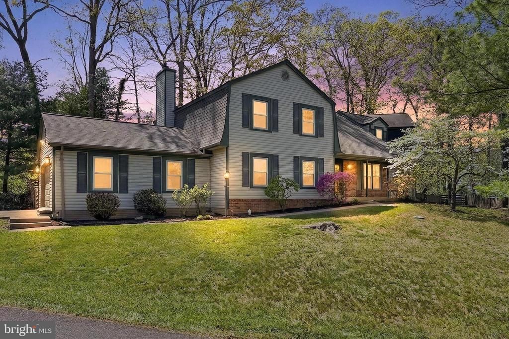 15117 Philip Lee Road, Chantilly, VA 20151 Main Photo