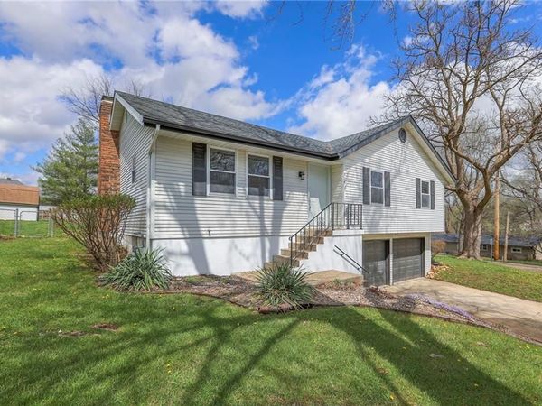 924 Shilo Court, Liberty, MO 64068