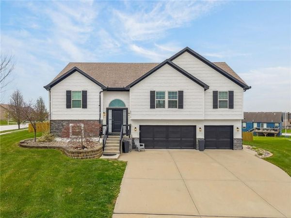 8911 NE 117th Terrace, Kansas City, MO 64157