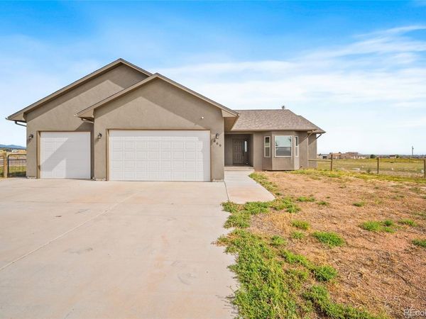 469 E Gentry Drive , Pueblo, CO 81007