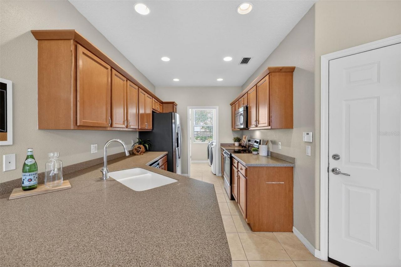 3736 82nd Avenue Circle E, Unit 105, Sarasota, FL 34243 Photo