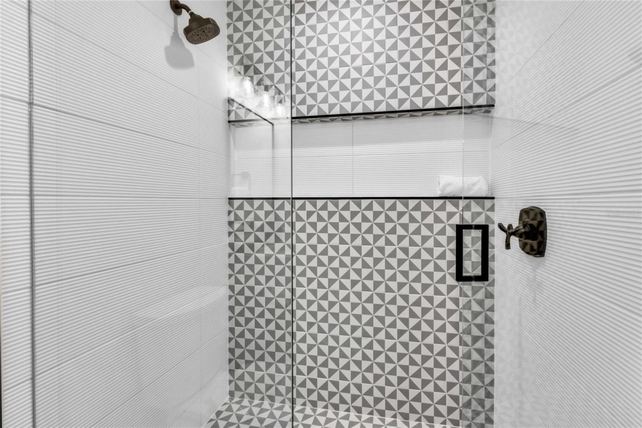 2208 Avenue A, Bradenton Beach, FL 34217 Photo