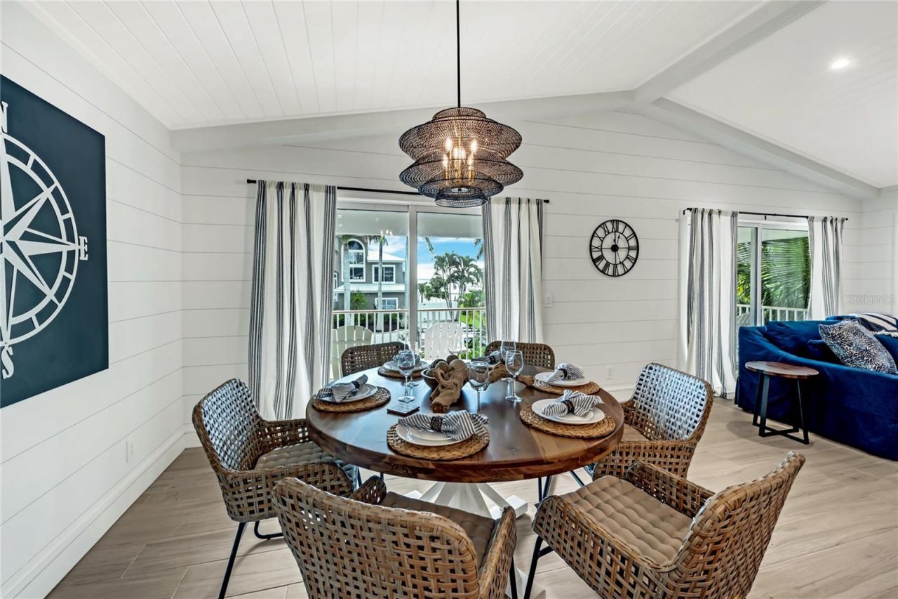 2208 Avenue A, Bradenton Beach, FL 34217 Photo